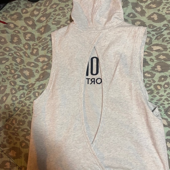 Victoria secret top - Picture 2 of 2